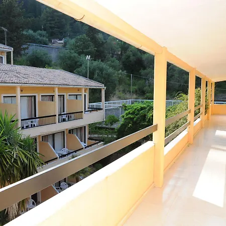 Montaniola Otel Ágios Ioánnis